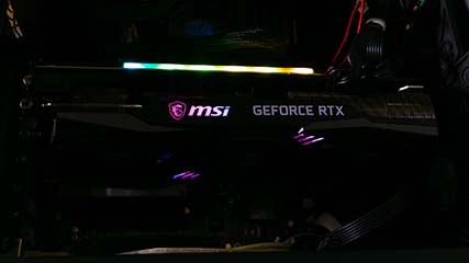 製品画像｜MSI GeForce RTX 3070 GAMING X TRIO｜イルミネーション